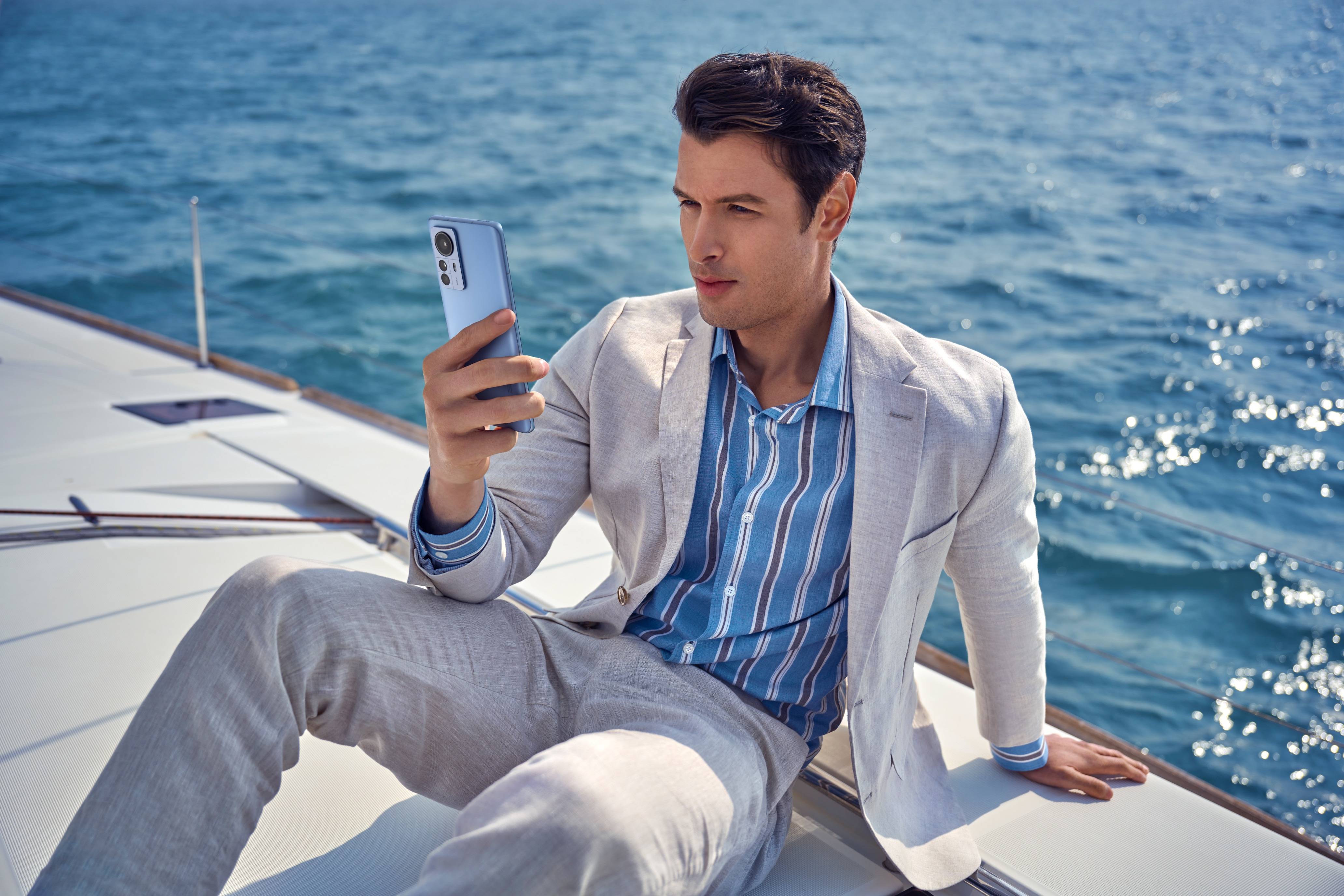 Xiaomi 12 Series Xiaomi 12 Series domina la scena